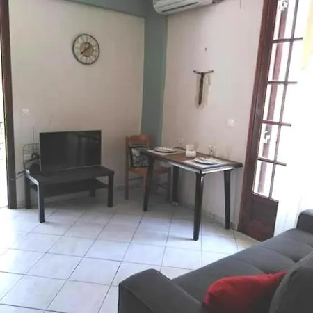 Lefkada Classic Two Bedroom Apartment *